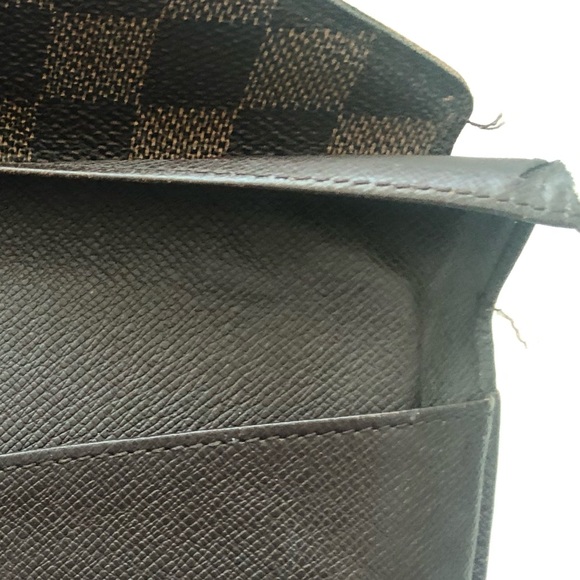 Louis Vuitton wallet-Authentic - Picture 2 of 9